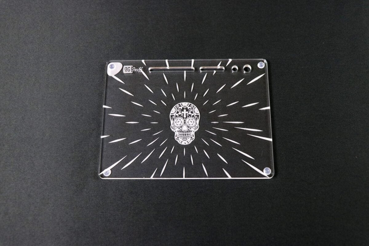 Flying Skull Rolling Tray with light reflective pad !!NEW!! - Image 3